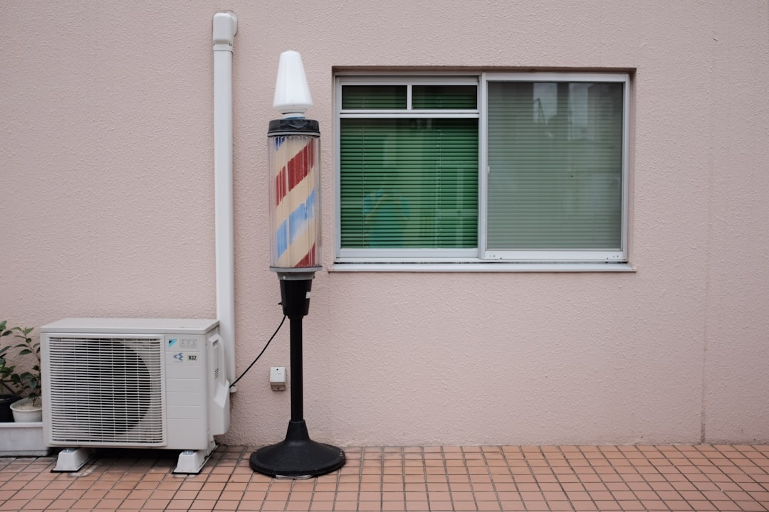 Air conditioner.